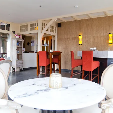 马雷萨纳特旅馆 酒店 3*