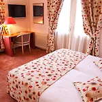 马雷萨纳特旅馆 酒店